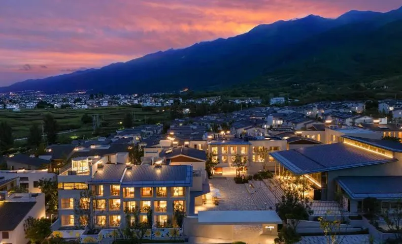 The Mountain The Sea Hotel Dali, Curio Collection by Hilton