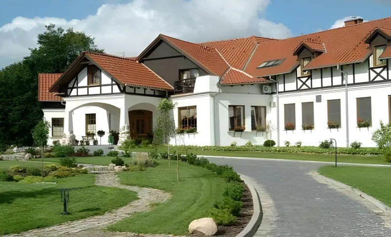 Hotel Dworek nad Rega