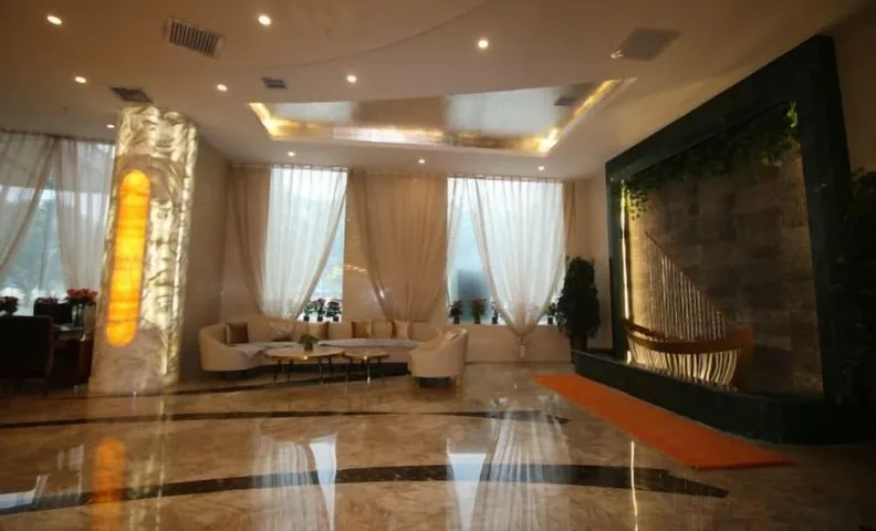 Hualong Hotel