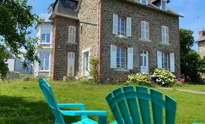 B&B Villa la Korrigane Cuisine privative Vue mer Plage à pied Petit-déjeuner bio 4 personnes