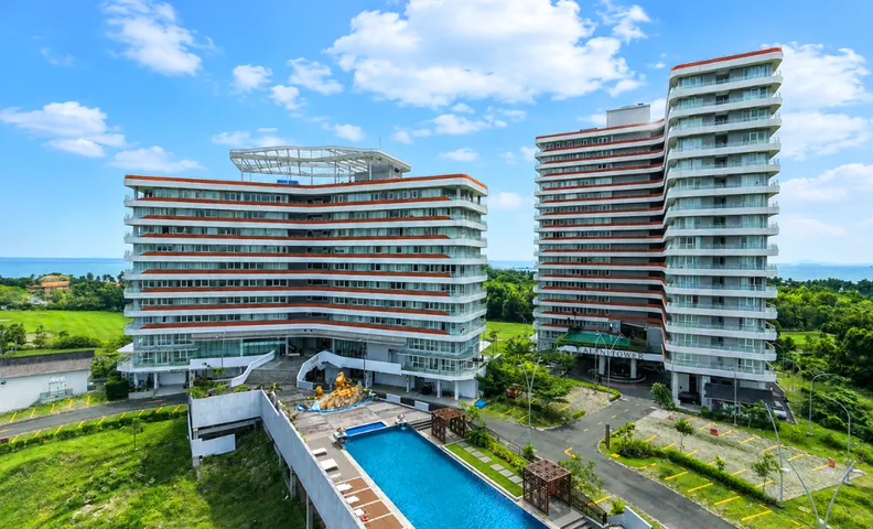 REOTEL at THE NOVE - NUVASA BAY Serviced Apartment