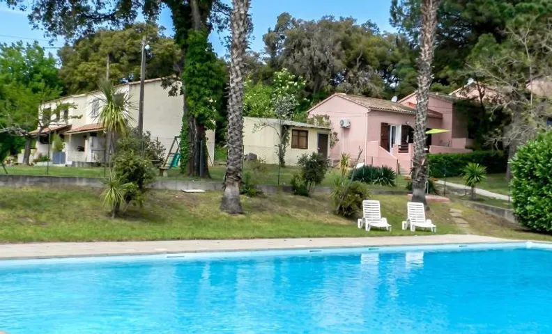 Maison charmante à San-Nicolao avec piscine partagée