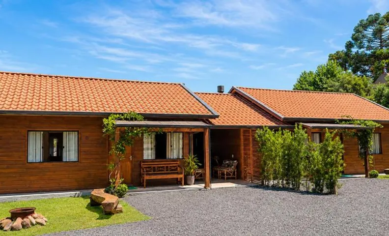 Casa Completa | 2 Suítes + Jardim com Fogo de Chão