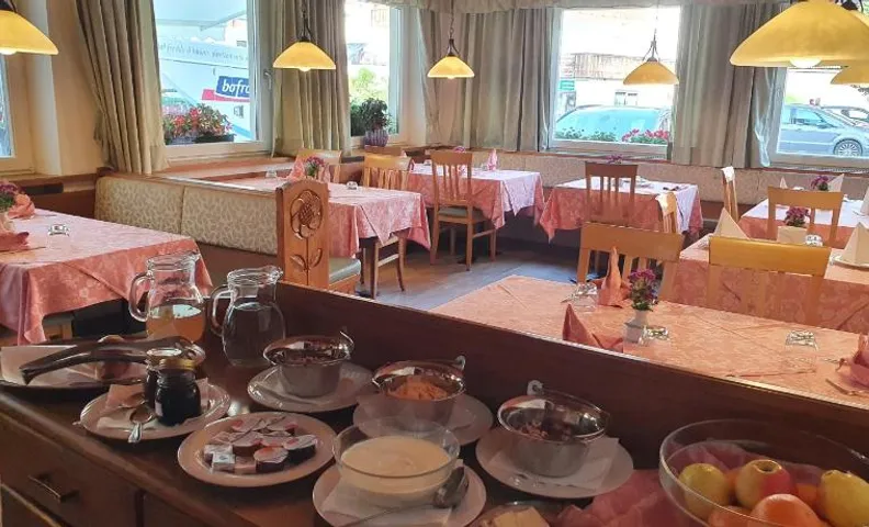 ALBERGO BAR RISTORANTE DOLOMIA
