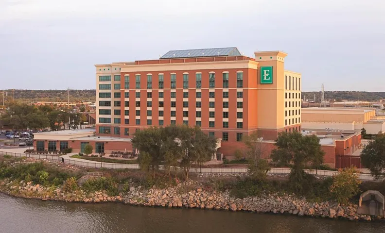 Embassy Suites by Hilton East Peoria Riverfront Hotel & Conference Center