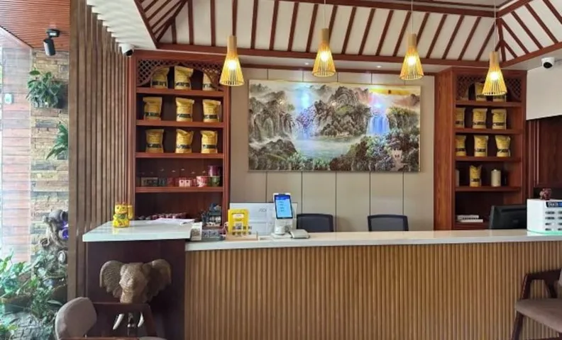 Jinggu Xiaohong Hotel