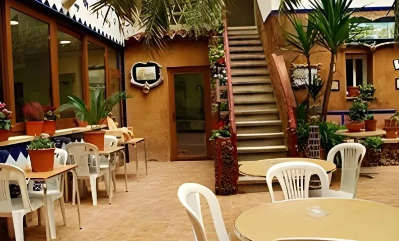 El Cami Hotel