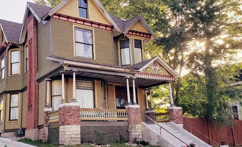 The Eleanor Davis House & Pool