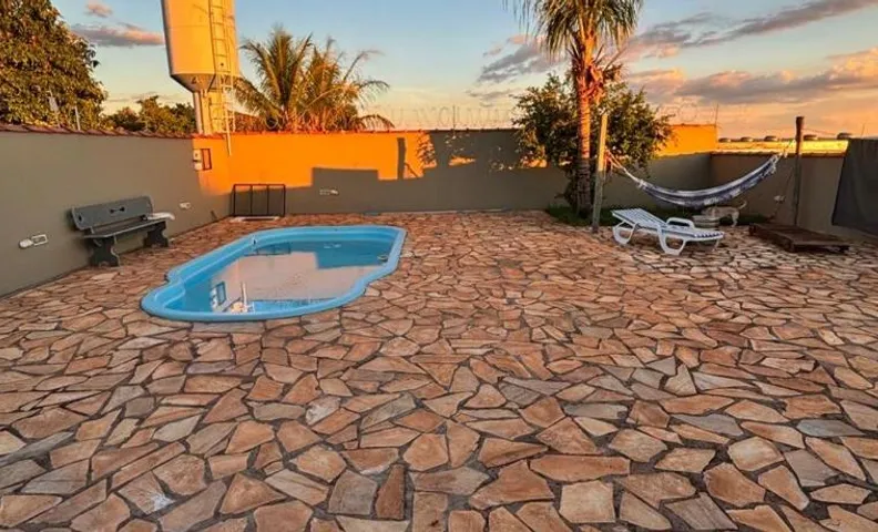 Casa de Brotas com Piscina
