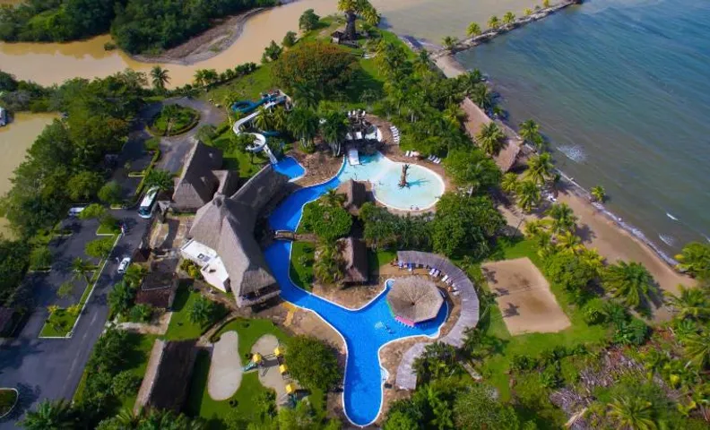 Amatique Bay Hotel