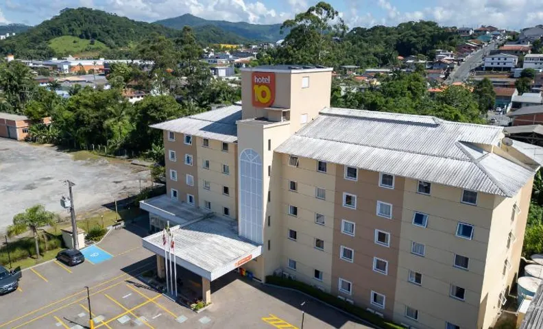 Hotel 10 Blumenau