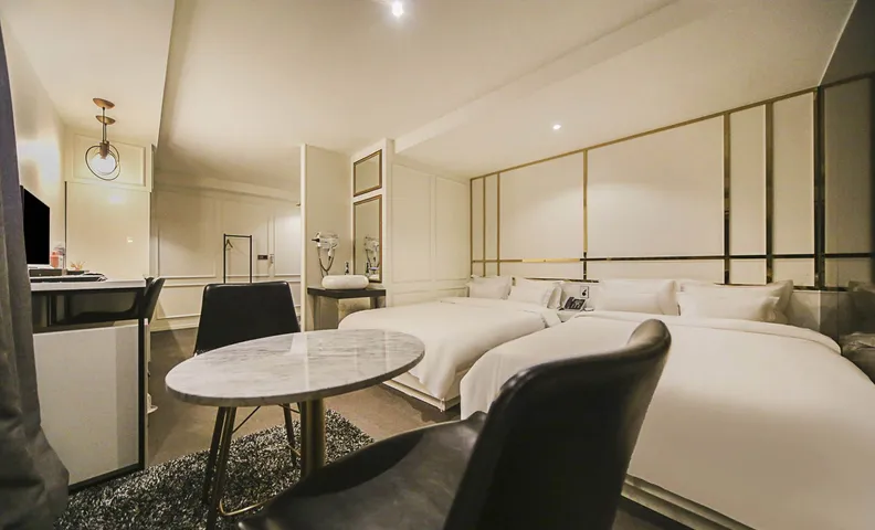 외대 LIFE HOTEL RAHA