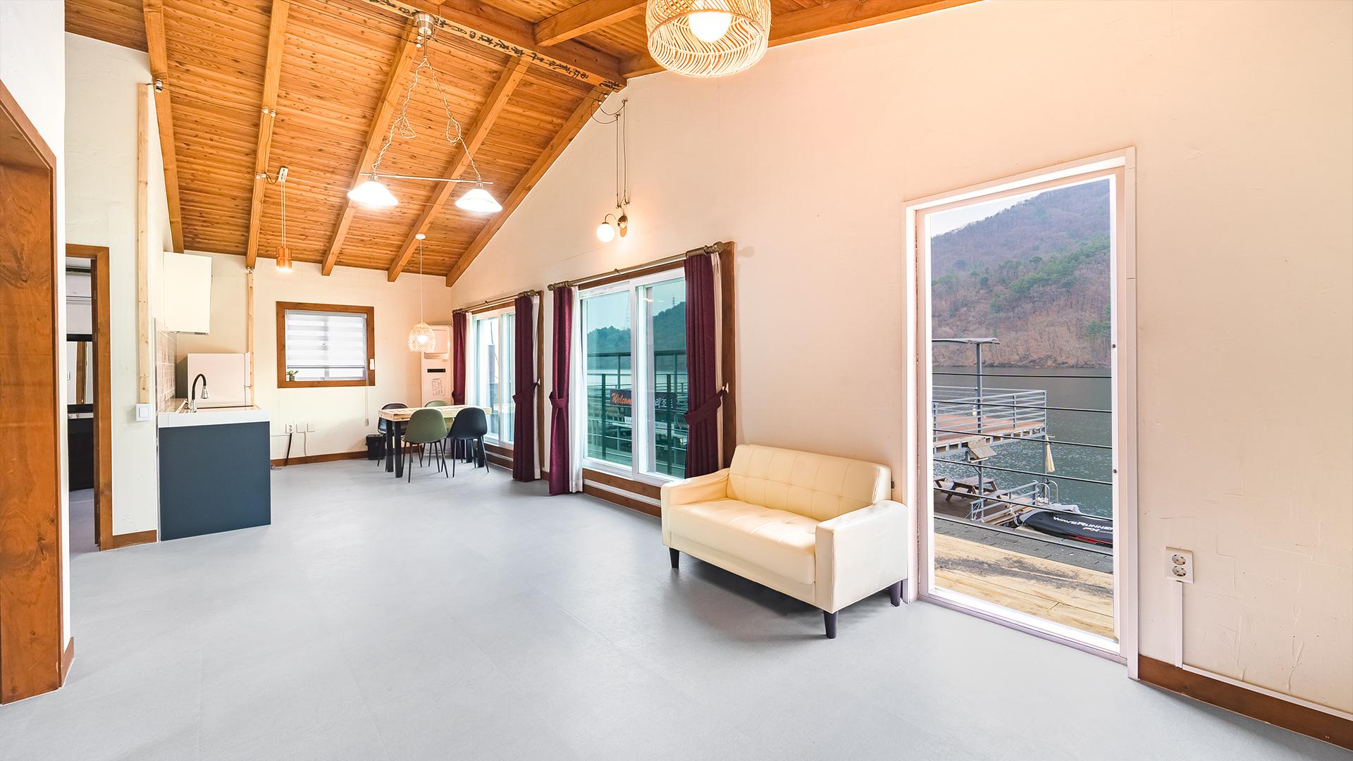 가평 르푸앙 카라반&펜션, 청평·설악·쁘띠프랑스, 가평 - 여기어때 특가