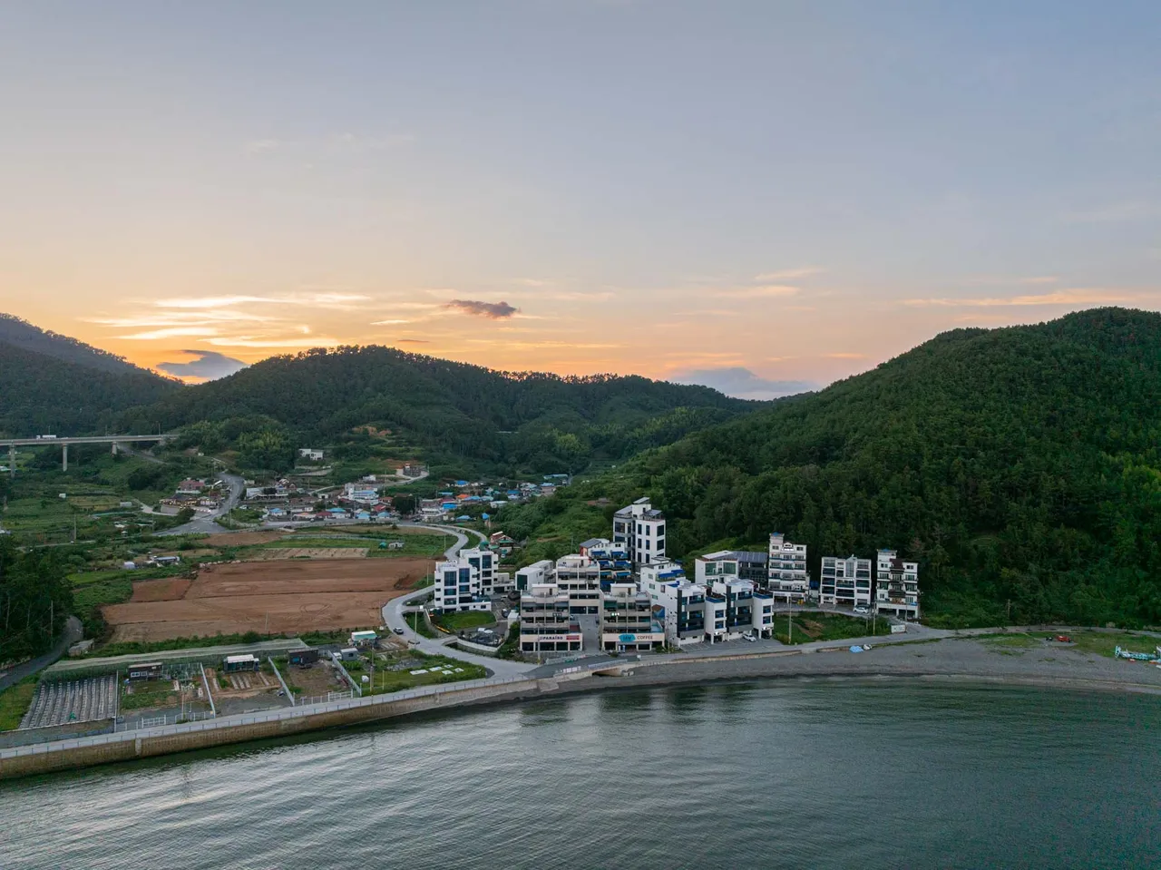 또와르 키즈 풀빌라 사진
